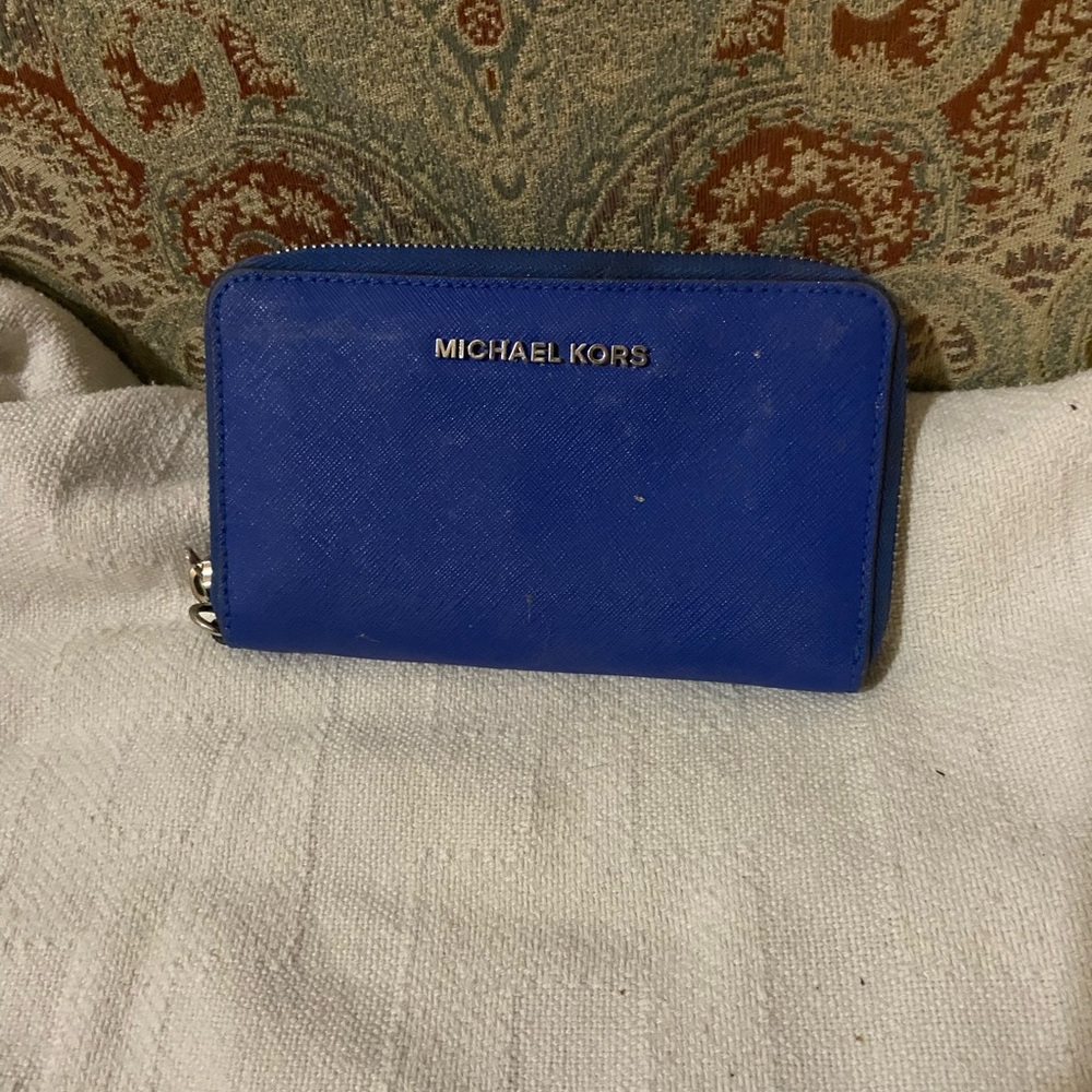 Michael Kors Royal Blue Zip Wallet